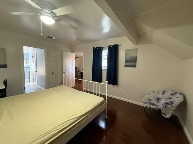 Building Photo - 8330 Fathom Cir
