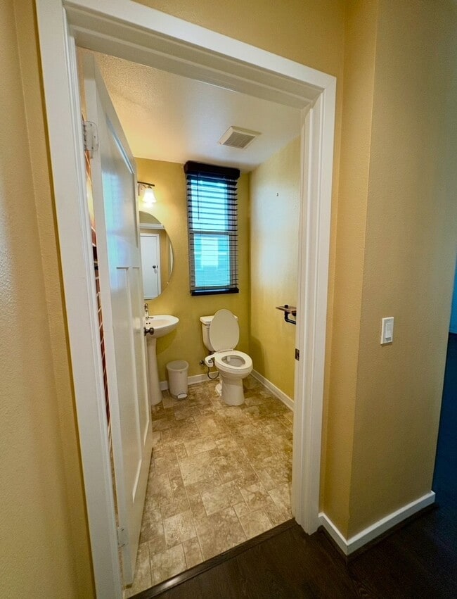 Building Photo - 13218 Shaw Ln