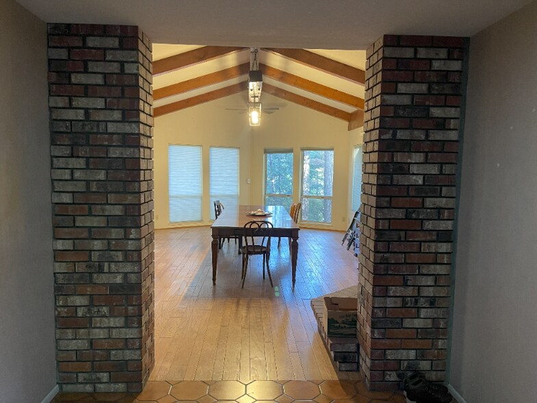 Building Photo - 14391 Wycliff Way