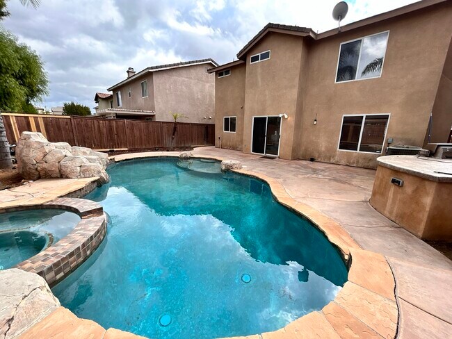 Building Photo - 27206 Sawyer Rd