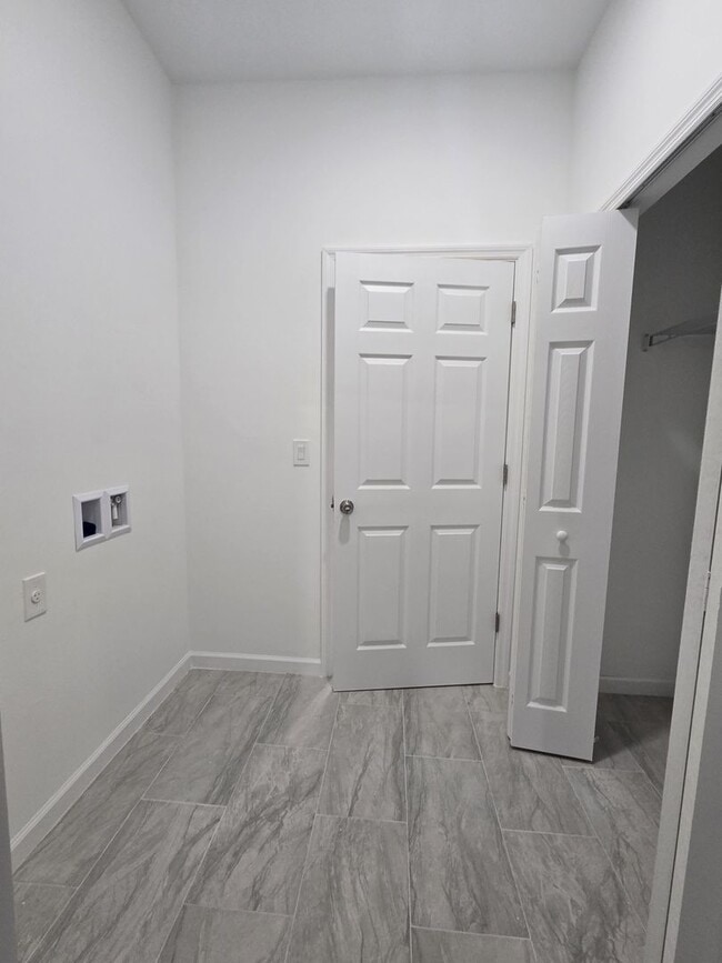 Building Photo - BRAND NEW 4/2/2-SOUTH LEHIGH ACRES