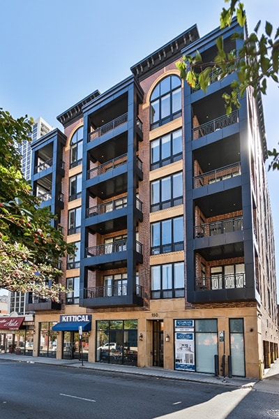 Building Photo - 159 W North Ave