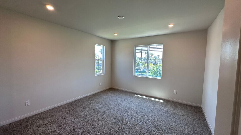 Building Photo - 102 Hudson