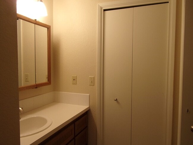 Building Photo - 2500 NW Princess St