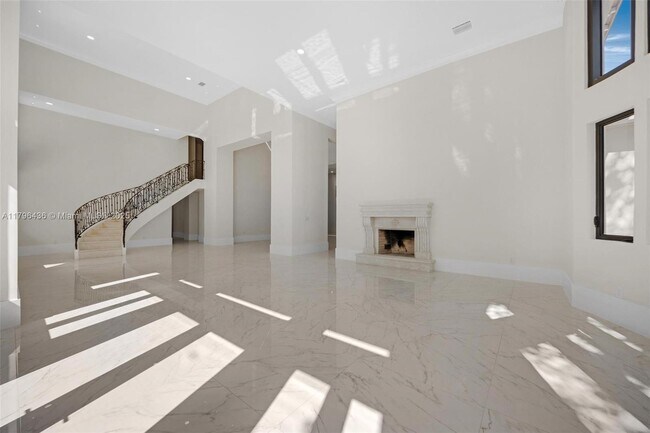 Building Photo - 8112 Los Pinos Cir