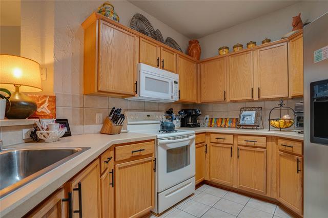 Building Photo - 9804 Pierce Dr