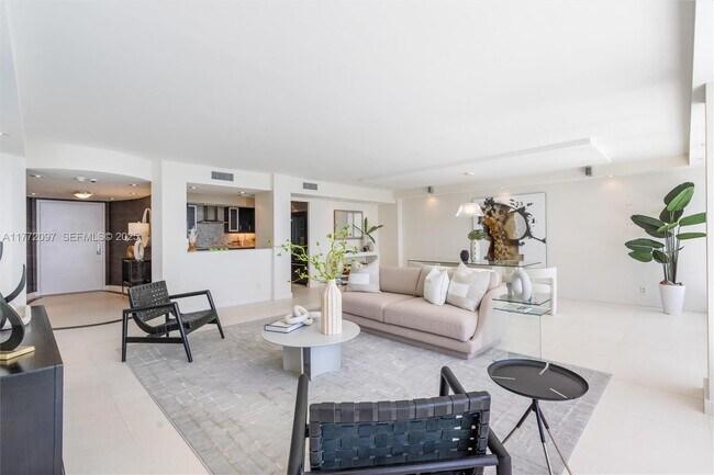 Building Photo - 2100 S Ocean Ln