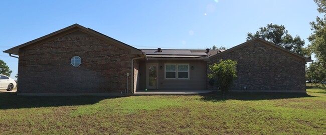 Building Photo - 3 Bed 3 Bath 3 Acres in Aubrey (FIRST MONT...