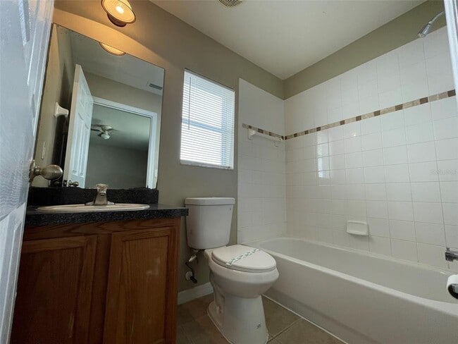 Building Photo - 1090 Park Central Cir
