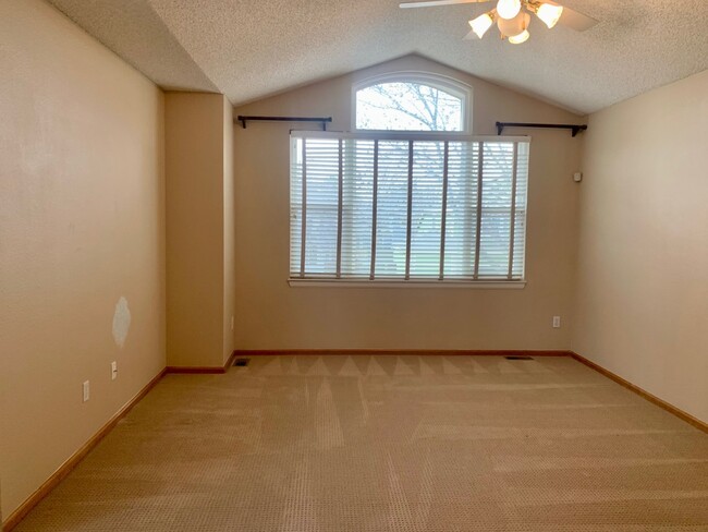 Building Photo - 7154 S Acoma Way