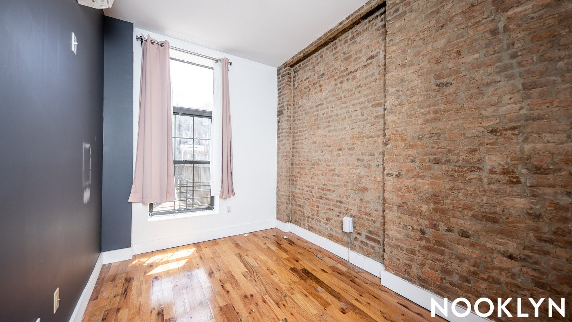 Building Photo - 68 Halsey St