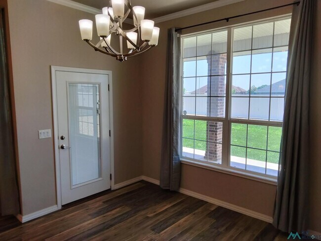 Building Photo - 621 Providence Cir