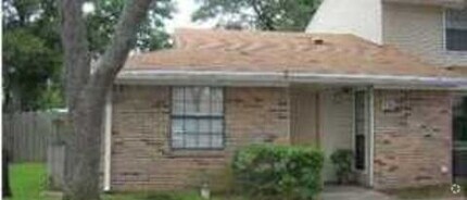 Building Photo - 111 Classic Ct