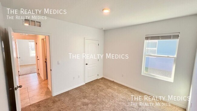 Building Photo - 5239 Mahogany Dr