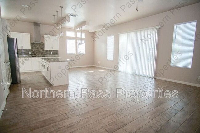 Building Photo - 13094 Castleford Ln