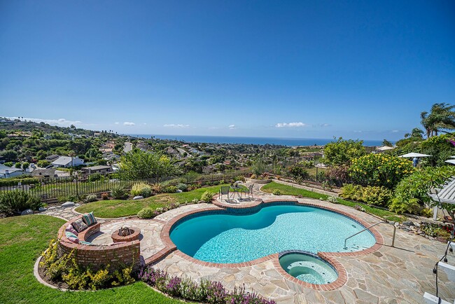 Building Photo - Ocean View Home