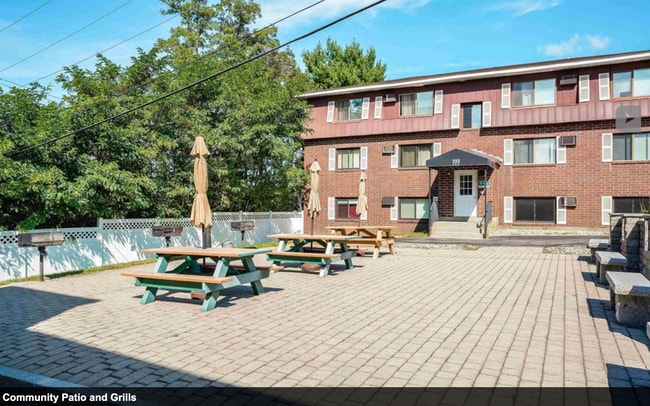 Building Photo - 545 Calef Rd