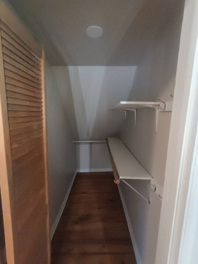 Building Photo - 2035-2037 N Buffum St