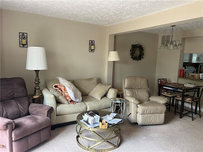 Building Photo - 903 Lynwood Ct