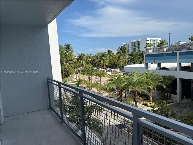 Building Photo - 2500 SW 22nd Terrace