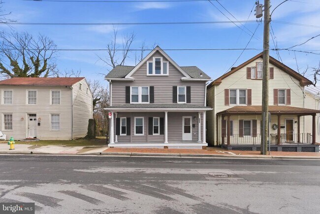 Building Photo - 520 S Kent St