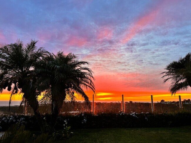 Building Photo - Stunning Executive Oceanview Home in Carlsbad's Exclusive Isla Mar Community