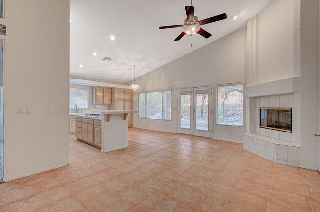 Building Photo - Great Calico Ridge Home