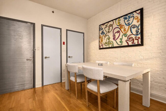 Building Photo - 140 Broadway-SI ID1298277P