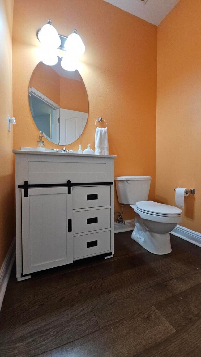 Building Photo - 92 Mozart Ln