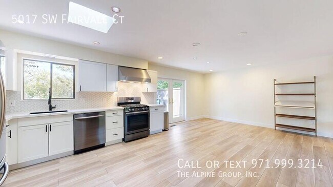 Building Photo - 5017 SW Fairvale Ct