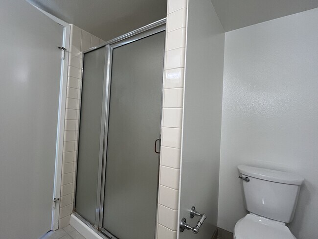 Building Photo - 3932 Via Tranquilo