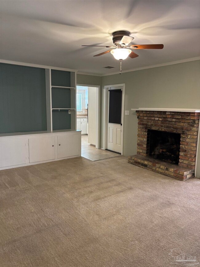 Building Photo - 301 Teakwood Cir