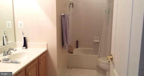 Building Photo - 2822 Laura Gae Cir