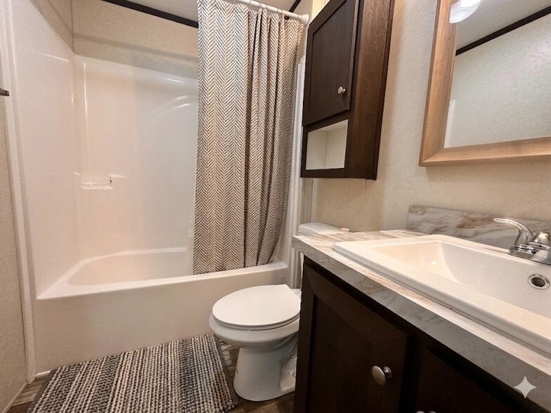 Building Photo - 24 Skeena St