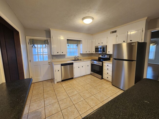 Building Photo - 4-Bedroom Home in Boonsboro Area - Lynchburg, VA