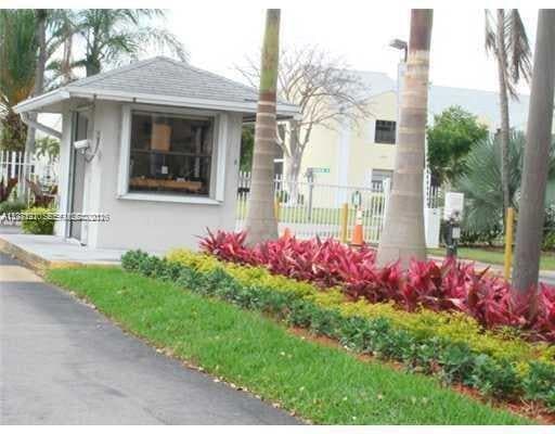 Building Photo - 1400 Jefferson Dr