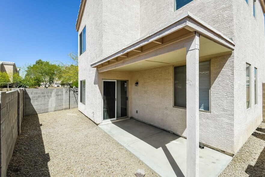 Building Photo - 1750 W Union Hills Dr