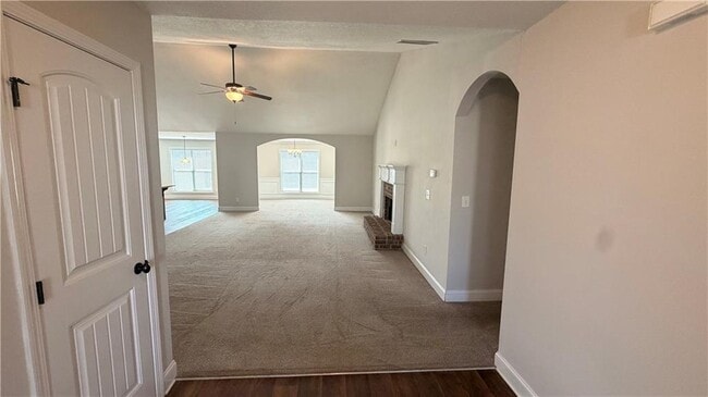 Building Photo - 707 River Mist Cir