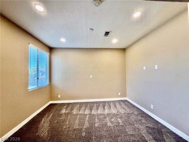 Building Photo - 6800 Fruit Flower Ave