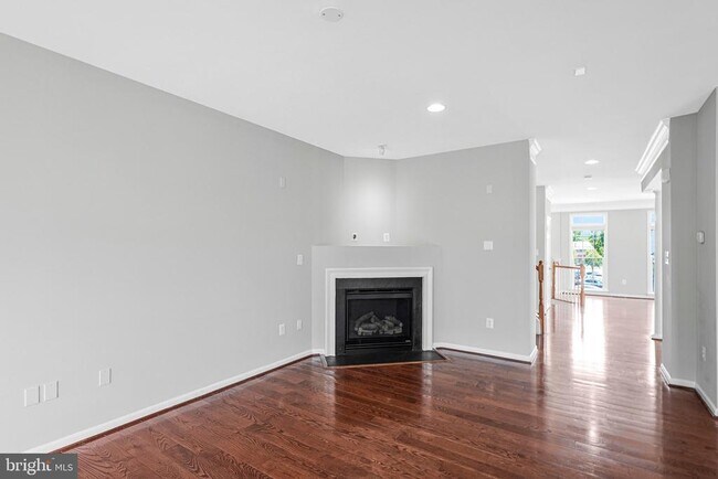 Building Photo - 22247 Waterberry Terrace