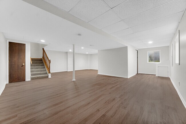 Building Photo - 1998 Conway Ln