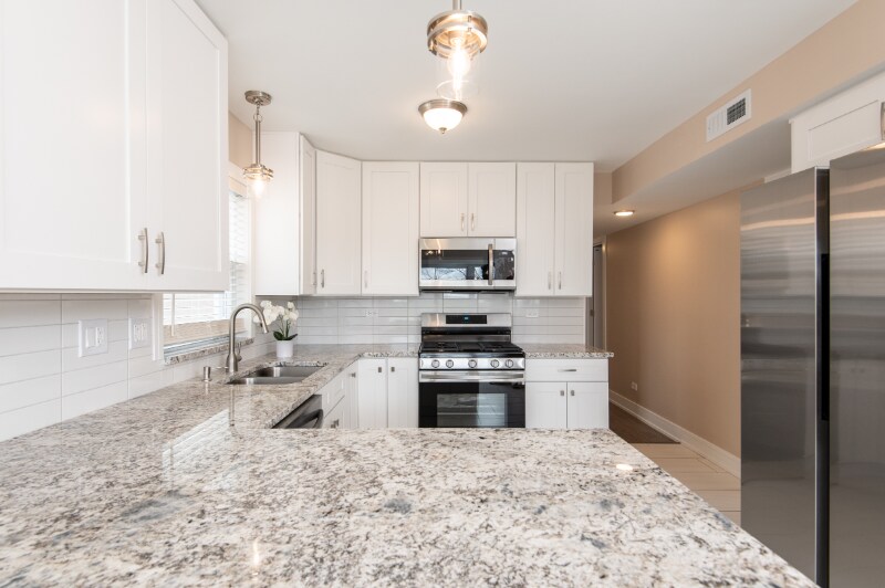 Building Photo - 8729 W 73rd Pl