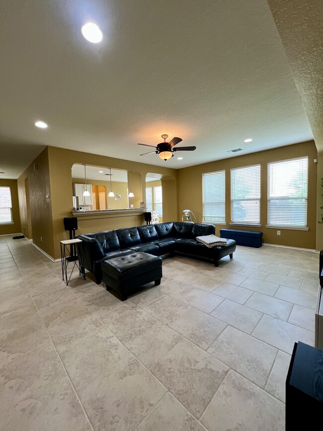 Building Photo - 7623 Eagle Park Dr