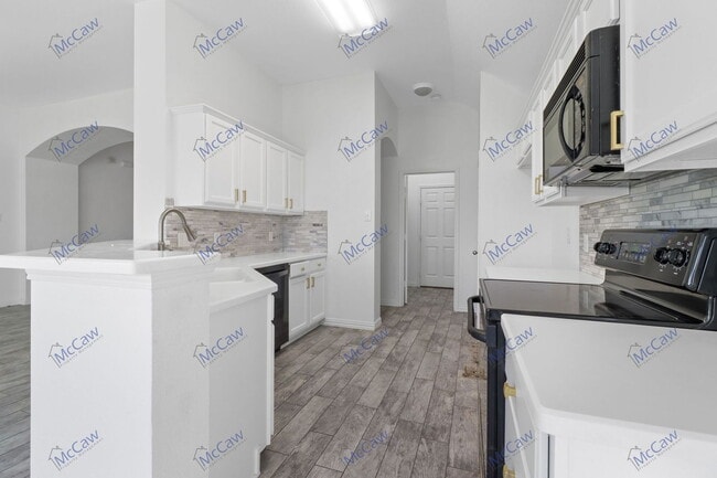 Building Photo - 405 Mustang Trail