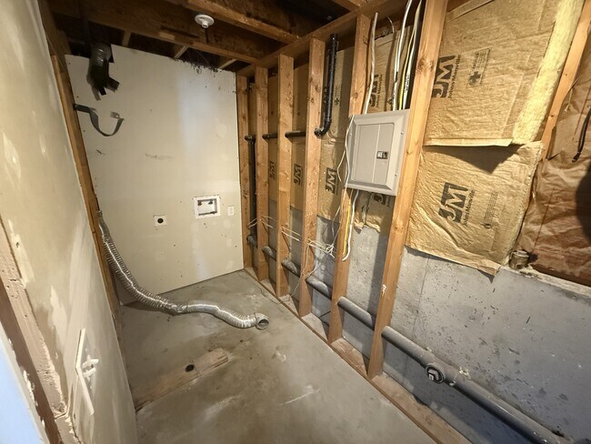 Building Photo - 4541 Dinosaur Ct