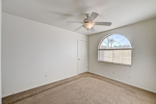 Building Photo - Tri-Level Home with Pool & Spa in Henderson, 89074