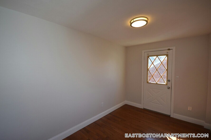 Building Photo - 349 Sumner St