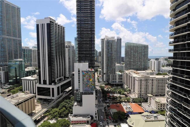 Building Photo - 801 S Miami Ave