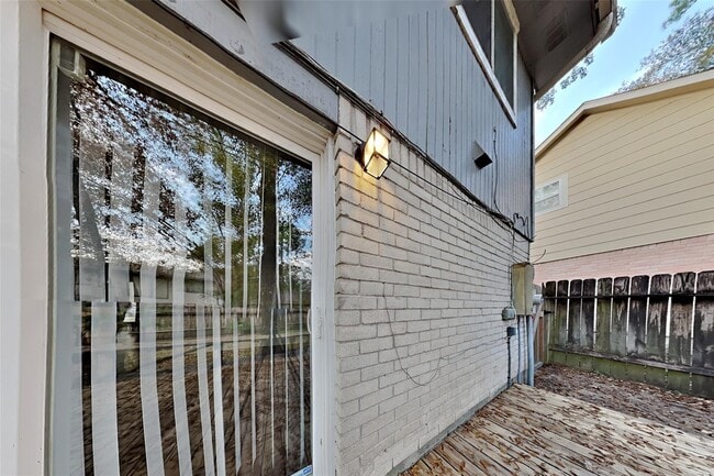 Building Photo - 40 Rockfern Rd