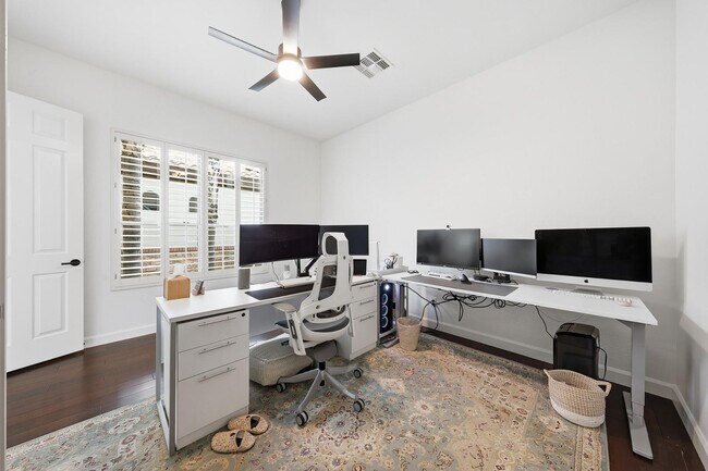 Building Photo - 6570 S Bogle Ave